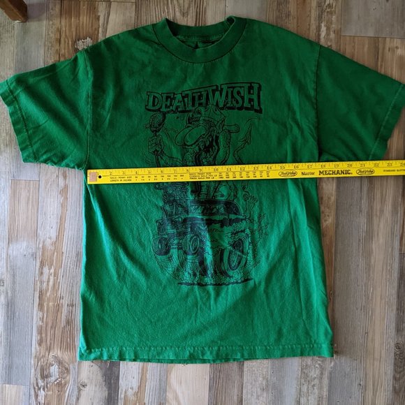 Green Death Wish Skaters T-shirt Goblin on a  Monster Truck  Tee Size M - Picture 4 of 7